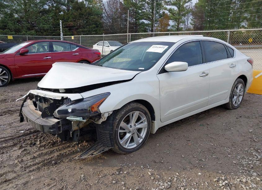 Photo 2 of 2014 Nissan Altima 2.5 SV (VIN 1N4AL3APXEC328367)