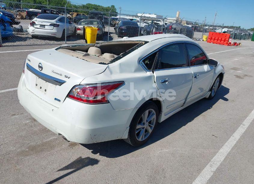 Photo 4 of 2014 Nissan Altima 2.5 SV (VIN 1N4AL3APXEC400250)