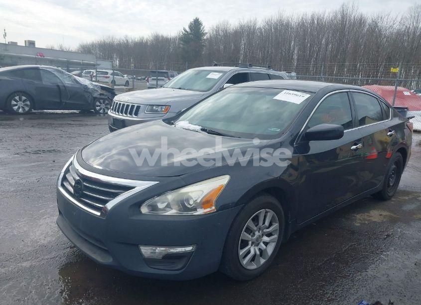 Photo 2 of 2014 Nissan Altima 2.5 S (VIN 1N4AL3APXEC424256)
