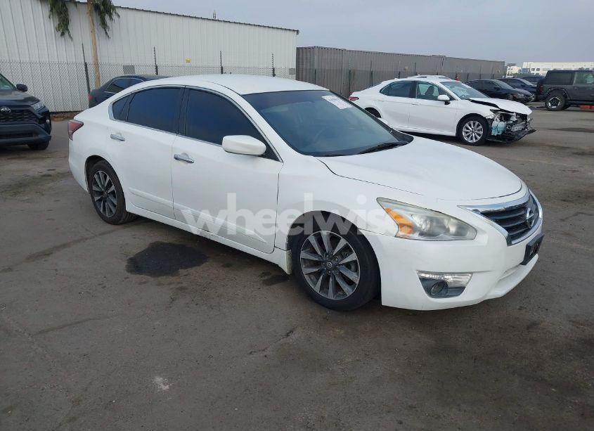 2014 Nissan Altima 2.5 S (VIN 1N4AL3APXEN216057) main photo