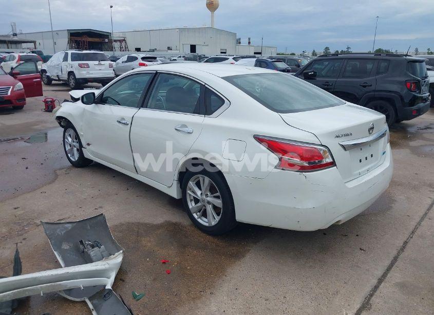 Photo 3 of 2014 Nissan Altima 2.5 SL (VIN 1N4AL3APXEN225812)