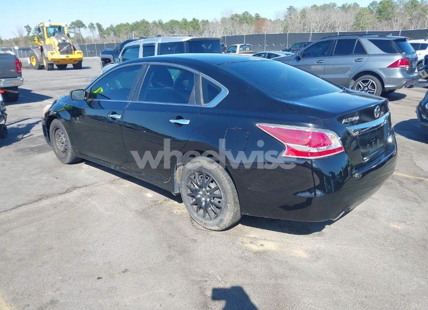 Photo 3 of 2014 Nissan Altima 2.5 S (VIN 1N4AL3APXEN335193)