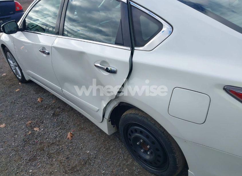 Photo 13 of 2015 Nissan Altima 2.5 SV (VIN 1N4AL3APXFC102699)