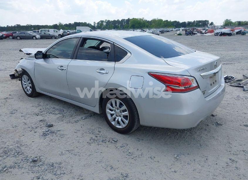 Photo 3 of 2015 Nissan Altima 2.5/2.5 S/2.5 SL/2.5 SV (VIN 1N4AL3APXFC122158)