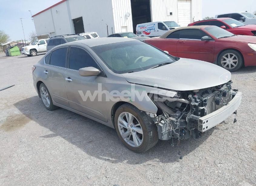 2015 Nissan Altima 2.5 SV (VIN 1N4AL3APXFC123035) main photo