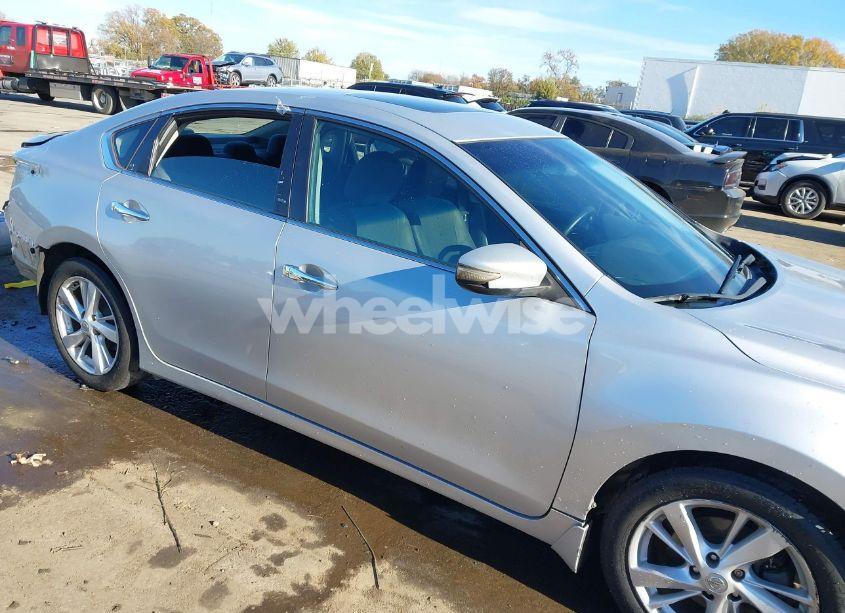 Photo 13 of 2015 Nissan Altima 2.5 SV (VIN 1N4AL3APXFC141325)