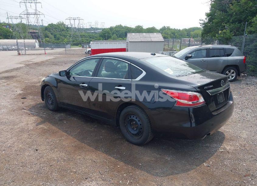 Photo 3 of 2015 Nissan Altima 2.5/2.5 S/2.5 SL/2.5 SV (VIN 1N4AL3APXFC141728)