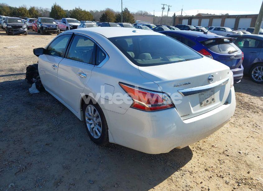 Photo 3 of 2015 Nissan Altima 2.5 S (VIN 1N4AL3APXFC160702)