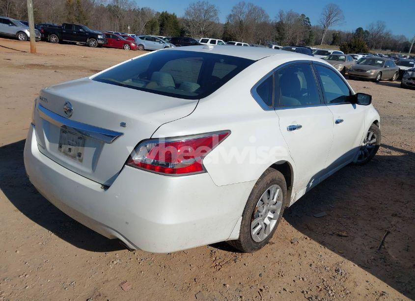 Photo 4 of 2015 Nissan Altima 2.5 S (VIN 1N4AL3APXFC160702)