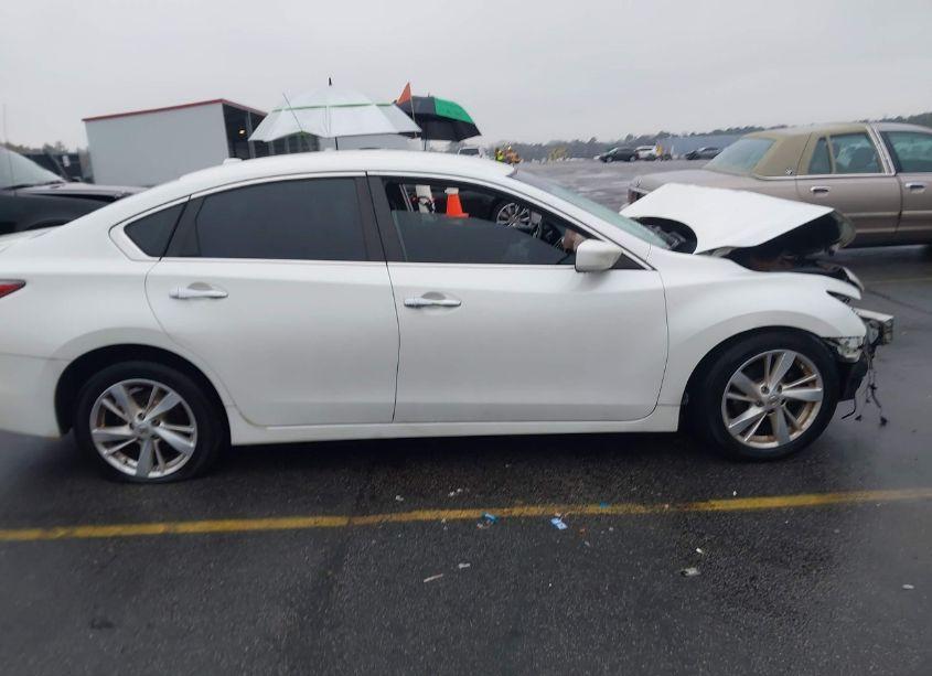 Photo 13 of 2015 Nissan Altima 2.5 SV (VIN 1N4AL3APXFC186247)