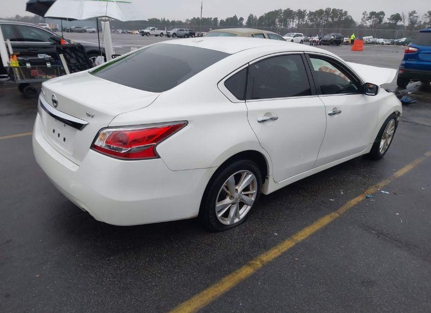 Photo 4 of 2015 Nissan Altima 2.5 SV (VIN 1N4AL3APXFC186247)