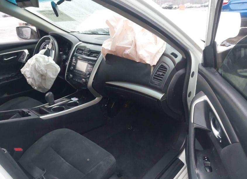 Photo 5 of 2015 Nissan Altima 2.5 SV (VIN 1N4AL3APXFC186247)