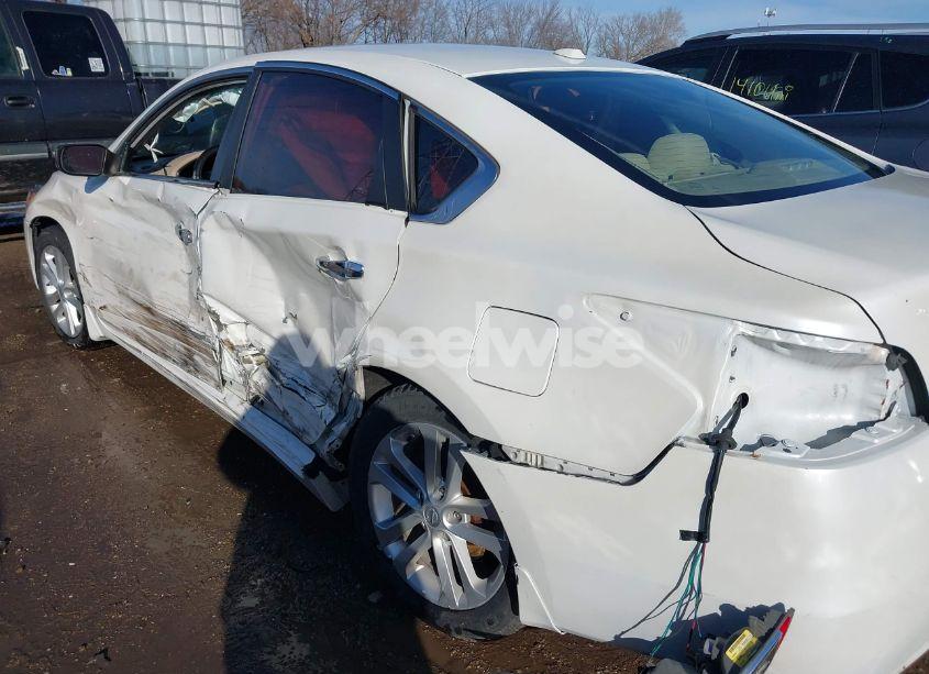 Photo 6 of 2015 Nissan Altima 2.5/2.5 S/2.5 SL/2.5 SV (VIN 1N4AL3APXFC205847)