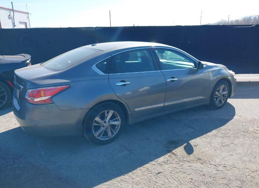 Photo 4 of 2015 Nissan Altima 2.5 SV (VIN 1N4AL3APXFC208070)