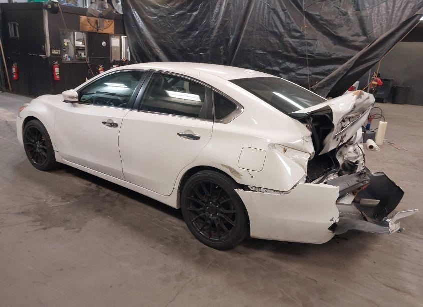 Photo 3 of 2015 Nissan Altima 2.5 SL (VIN 1N4AL3APXFC229419)