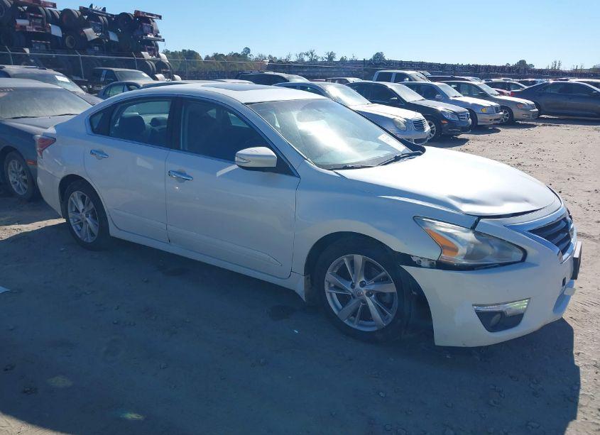 2015 Nissan Altima 2.5 SV (VIN 1N4AL3APXFC242249) main photo
