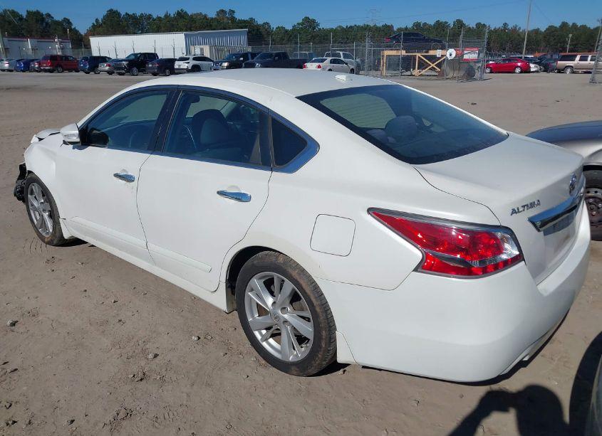 Photo 3 of 2015 Nissan Altima 2.5 SV (VIN 1N4AL3APXFC242249)