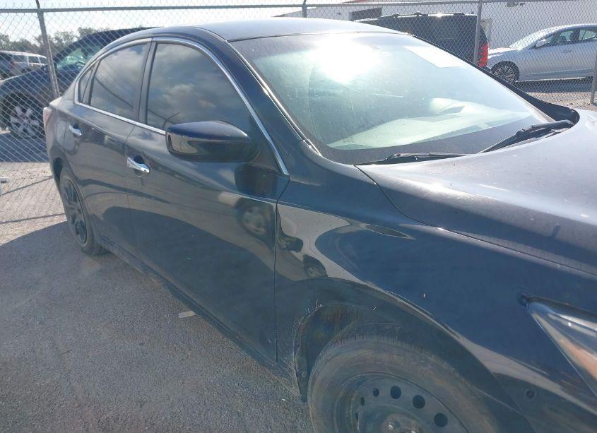 Photo 13 of 2015 Nissan Altima 2.5/2.5 S/2.5 SL/2.5 SV (VIN 1N4AL3APXFC282783)