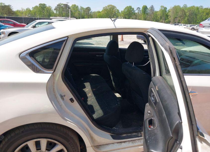 Photo 8 of 2015 Nissan Altima 2.5 S (VIN 1N4AL3APXFC419091)