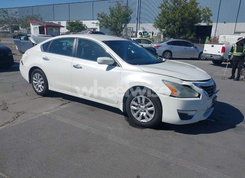 2015 Nissan Altima 2.5 S (VIN 1N4AL3APXFC427658) main photo