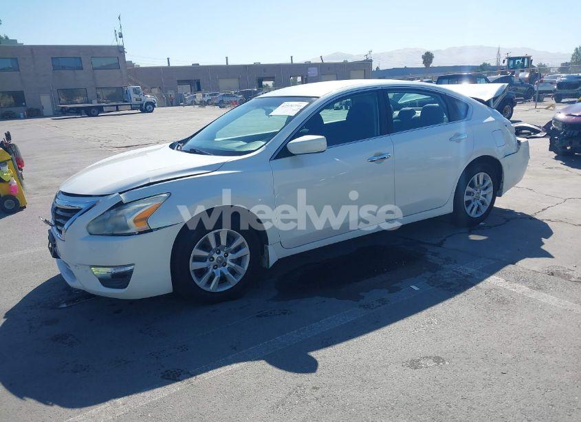 Photo 2 of 2015 Nissan Altima 2.5 S (VIN 1N4AL3APXFC427658)