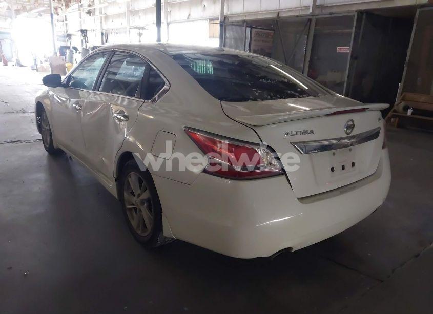 Photo 3 of 2015 Nissan Altima 2.5 SL (VIN 1N4AL3APXFC441284)
