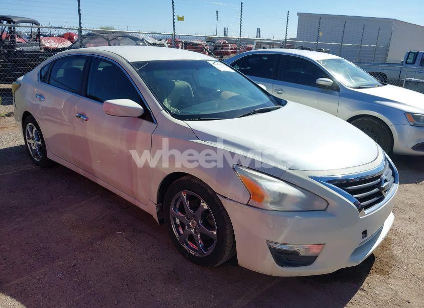 2015 Nissan Altima 2.5 S (VIN 1N4AL3APXFC464919) main photo