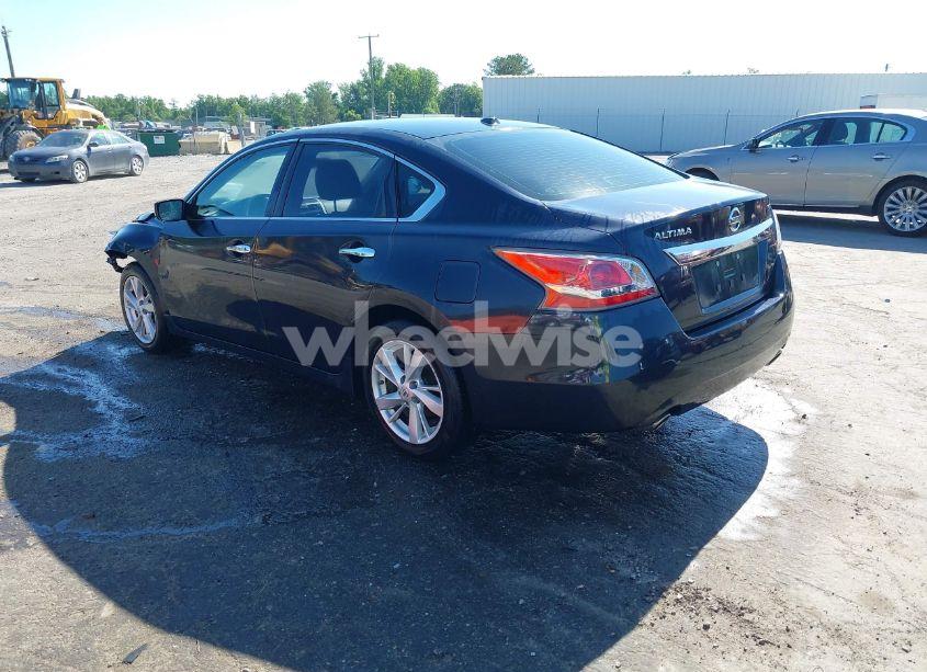 Photo 3 of 2015 Nissan Altima 2.5 SV (VIN 1N4AL3APXFC482594)