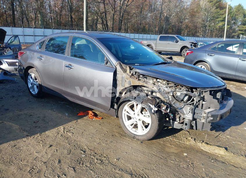 2015 Nissan Altima 2.5 SV (VIN 1N4AL3APXFC589144) main photo