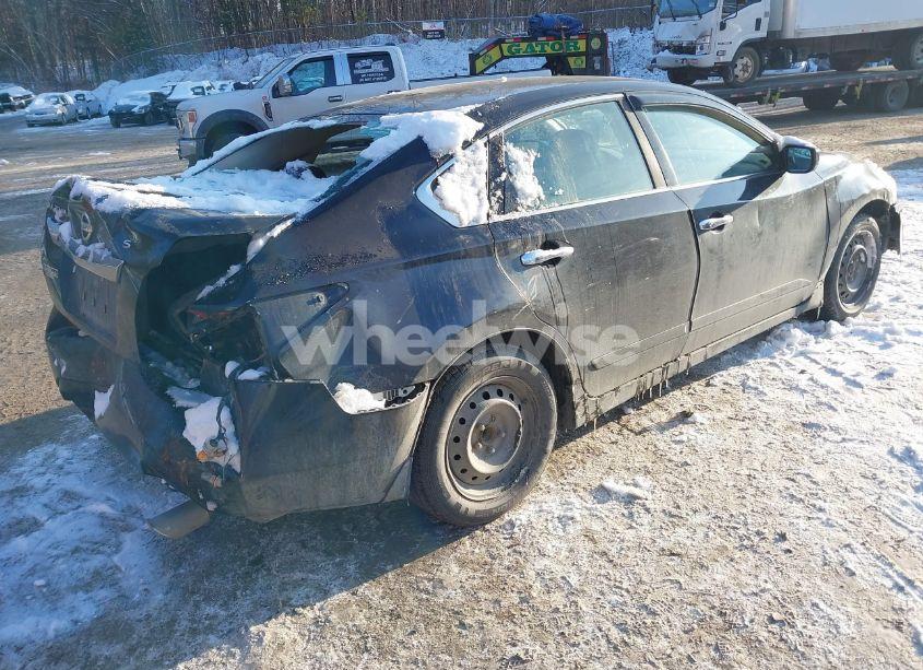 Photo 4 of 2015 Nissan Altima 2.5 S (VIN 1N4AL3APXFC595509)