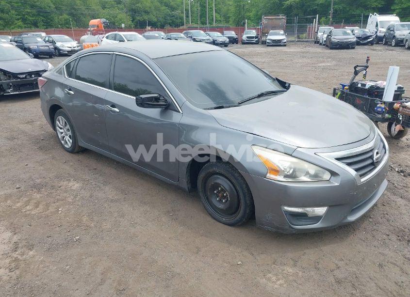 2015 Nissan Altima 2.5/2.5 S/2.5 SL/2.5 SV (VIN 1N4AL3APXFN341755) main photo