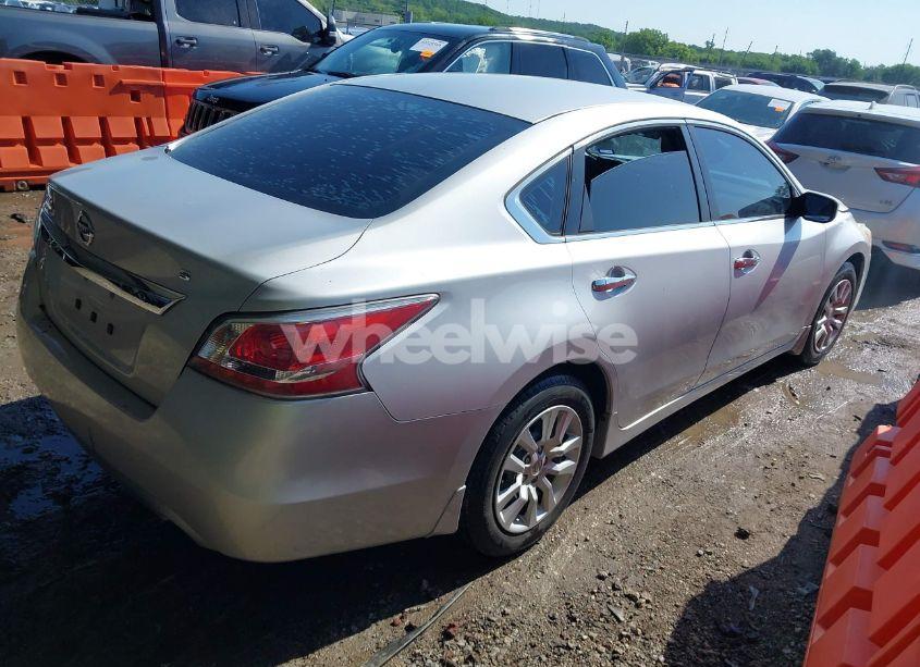 Photo 4 of 2015 Nissan Altima 2.5 S (VIN 1N4AL3APXFN343778)
