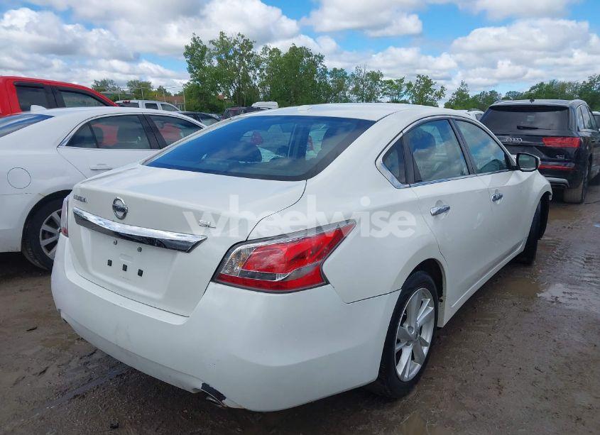 Photo 4 of 2015 Nissan Altima 2.5 SL (VIN 1N4AL3APXFN355123)