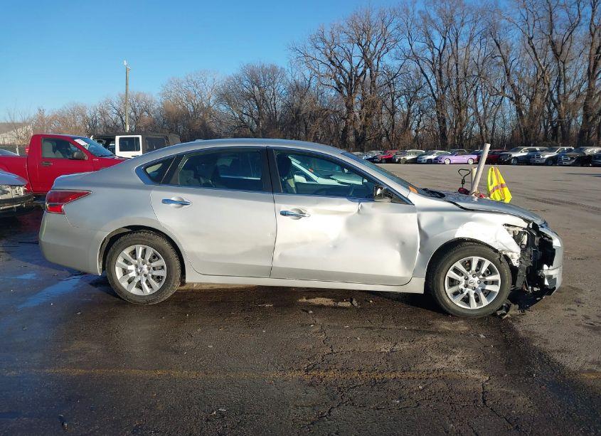 Photo 13 of 2015 Nissan Altima 2.5/2.5 S/2.5 SL/2.5 SV (VIN 1N4AL3APXFN372097)