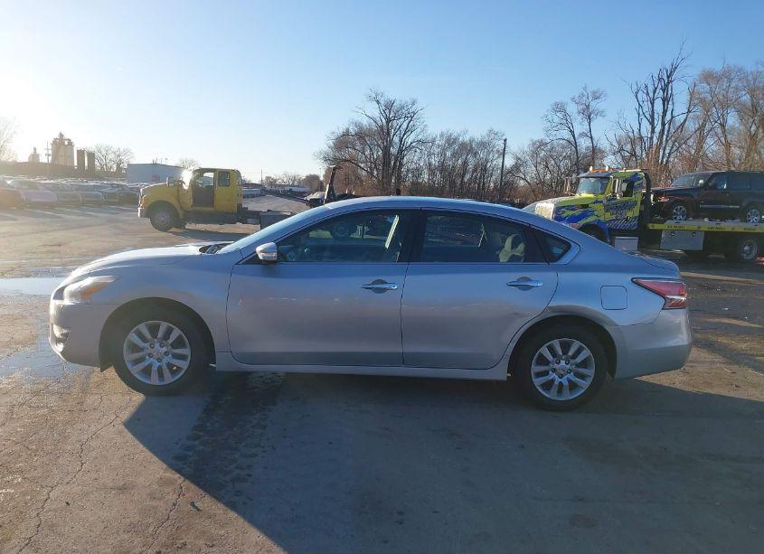 Photo 14 of 2015 Nissan Altima 2.5/2.5 S/2.5 SL/2.5 SV (VIN 1N4AL3APXFN372097)