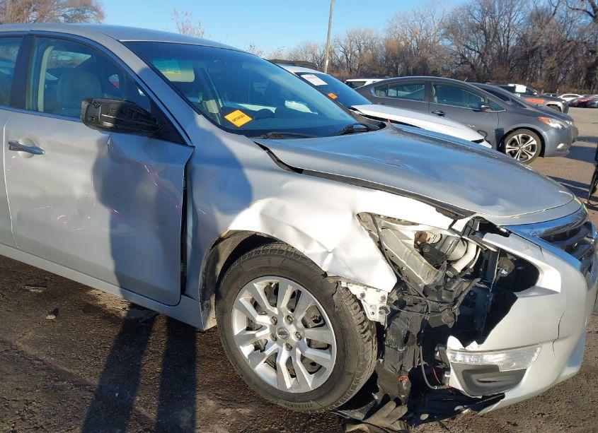 Photo 6 of 2015 Nissan Altima 2.5/2.5 S/2.5 SL/2.5 SV (VIN 1N4AL3APXFN372097)