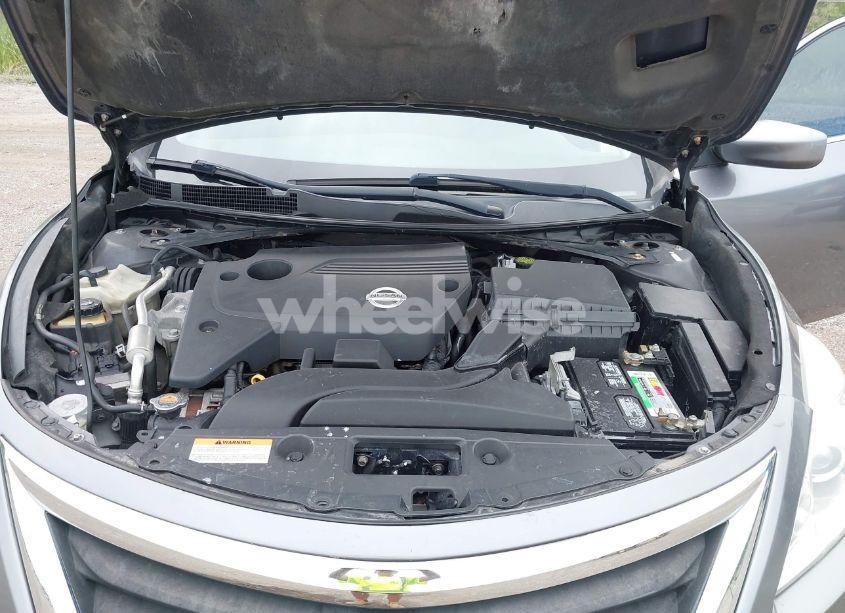Photo 10 of 2015 Nissan Altima 2.5/2.5 S/2.5 SL/2.5 SV (VIN 1N4AL3APXFN388851)