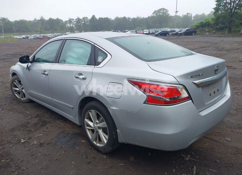 Photo 3 of 2015 Nissan Altima 2.5 SL (VIN 1N4AL3APXFN402683)