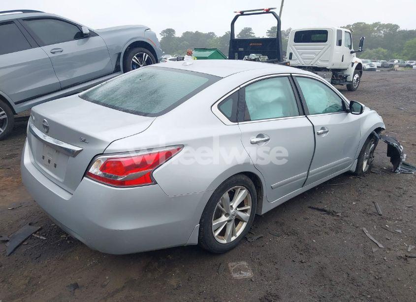 Photo 4 of 2015 Nissan Altima 2.5 SL (VIN 1N4AL3APXFN402683)