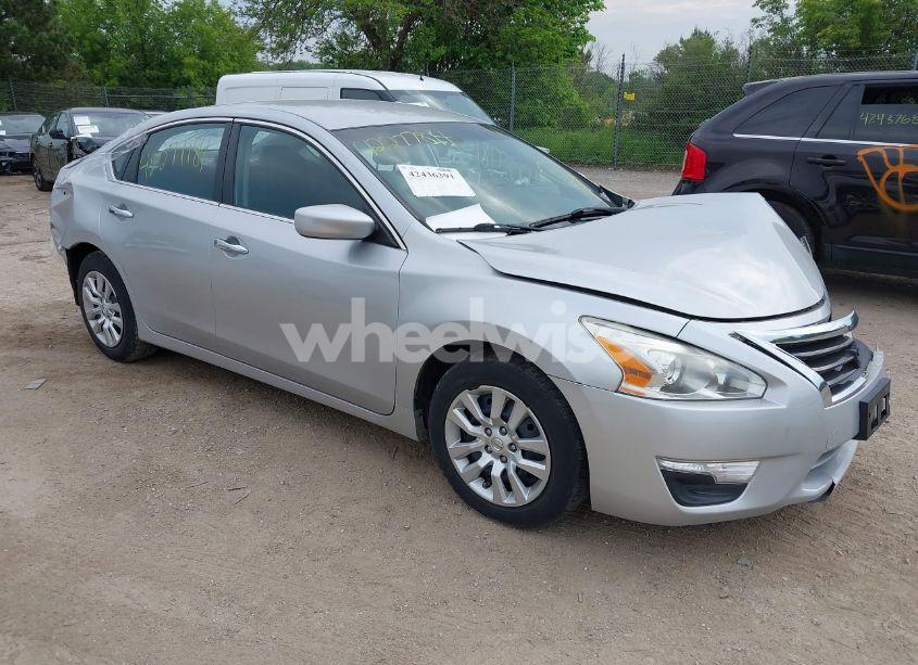 2015 Nissan Altima 2.5/2.5 S/2.5 SL/2.5 SV (VIN 1N4AL3APXFN874317) main photo