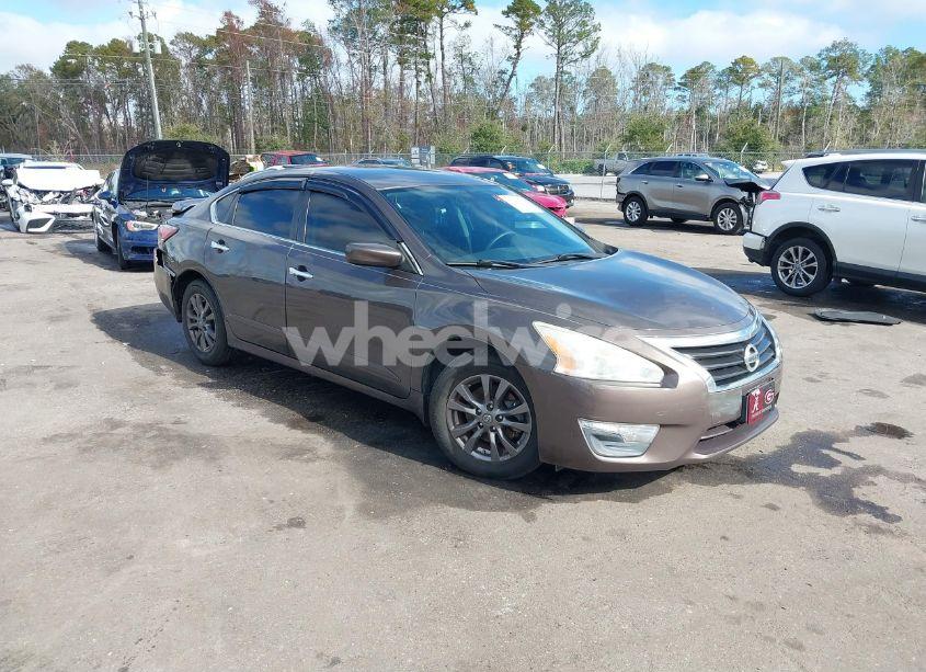 2015 Nissan Altima 2.5 S (VIN 1N4AL3APXFN920759) main photo