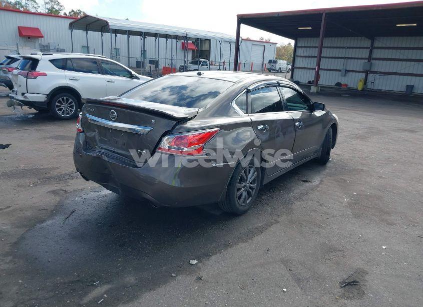 Photo 4 of 2015 Nissan Altima 2.5 S (VIN 1N4AL3APXFN920759)