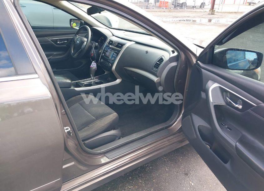 Photo 5 of 2015 Nissan Altima 2.5 S (VIN 1N4AL3APXFN920759)