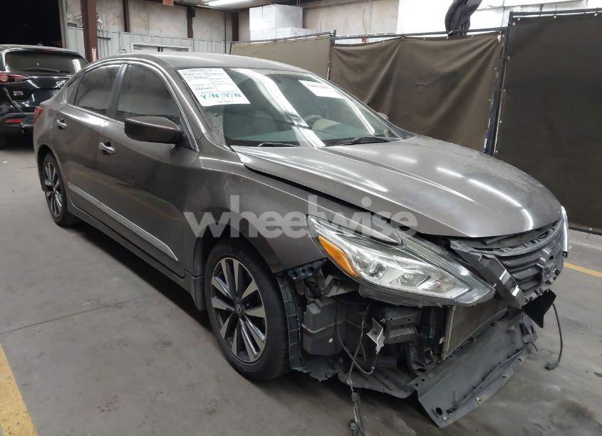 2016 Nissan Altima 2.5 SV (VIN 1N4AL3APXGC114353) main photo
