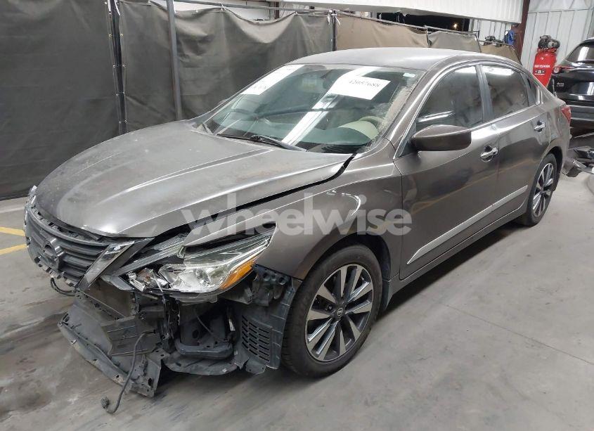 Photo 2 of 2016 Nissan Altima 2.5 SV (VIN 1N4AL3APXGC114353)