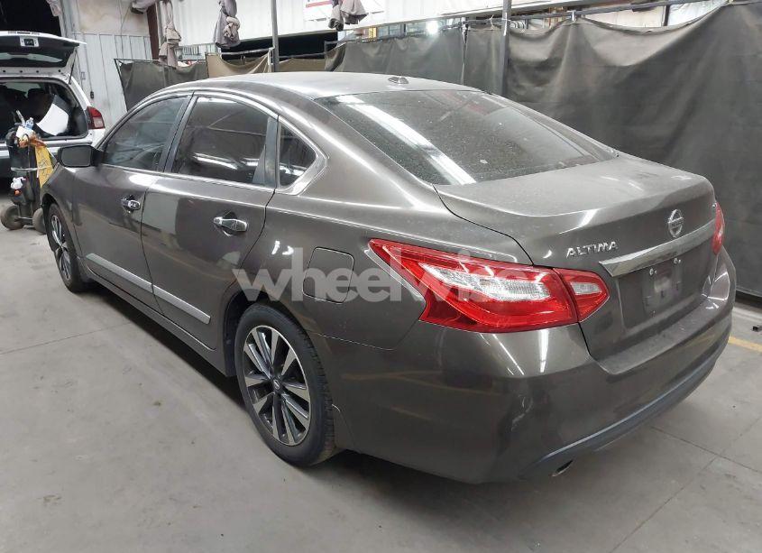 Photo 3 of 2016 Nissan Altima 2.5 SV (VIN 1N4AL3APXGC114353)