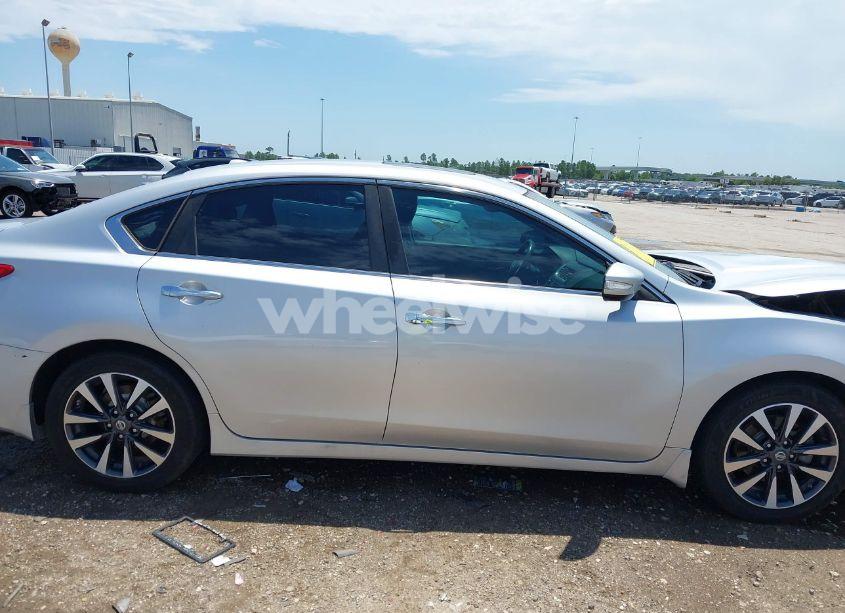 Photo 13 of 2016 Nissan Altima 2.5 SL (VIN 1N4AL3APXGC117432)