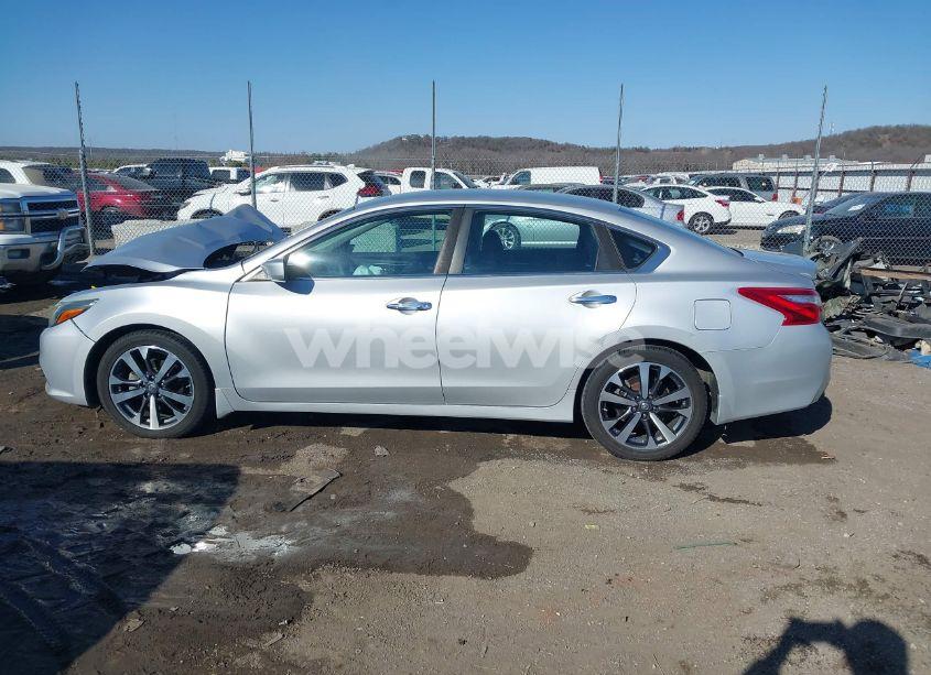 Photo 14 of 2016 Nissan Altima 2.5 SR (VIN 1N4AL3APXGC119021)