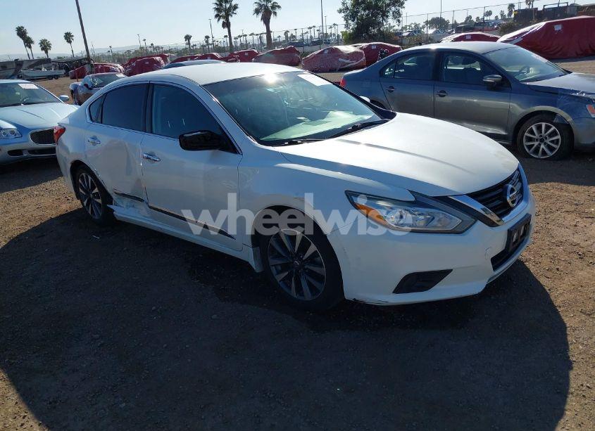 2016 Nissan Altima 2.5 SV (VIN 1N4AL3APXGC119147) main photo