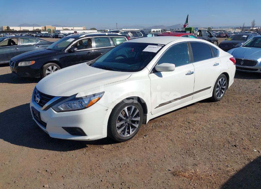 Photo 2 of 2016 Nissan Altima 2.5 SV (VIN 1N4AL3APXGC119147)
